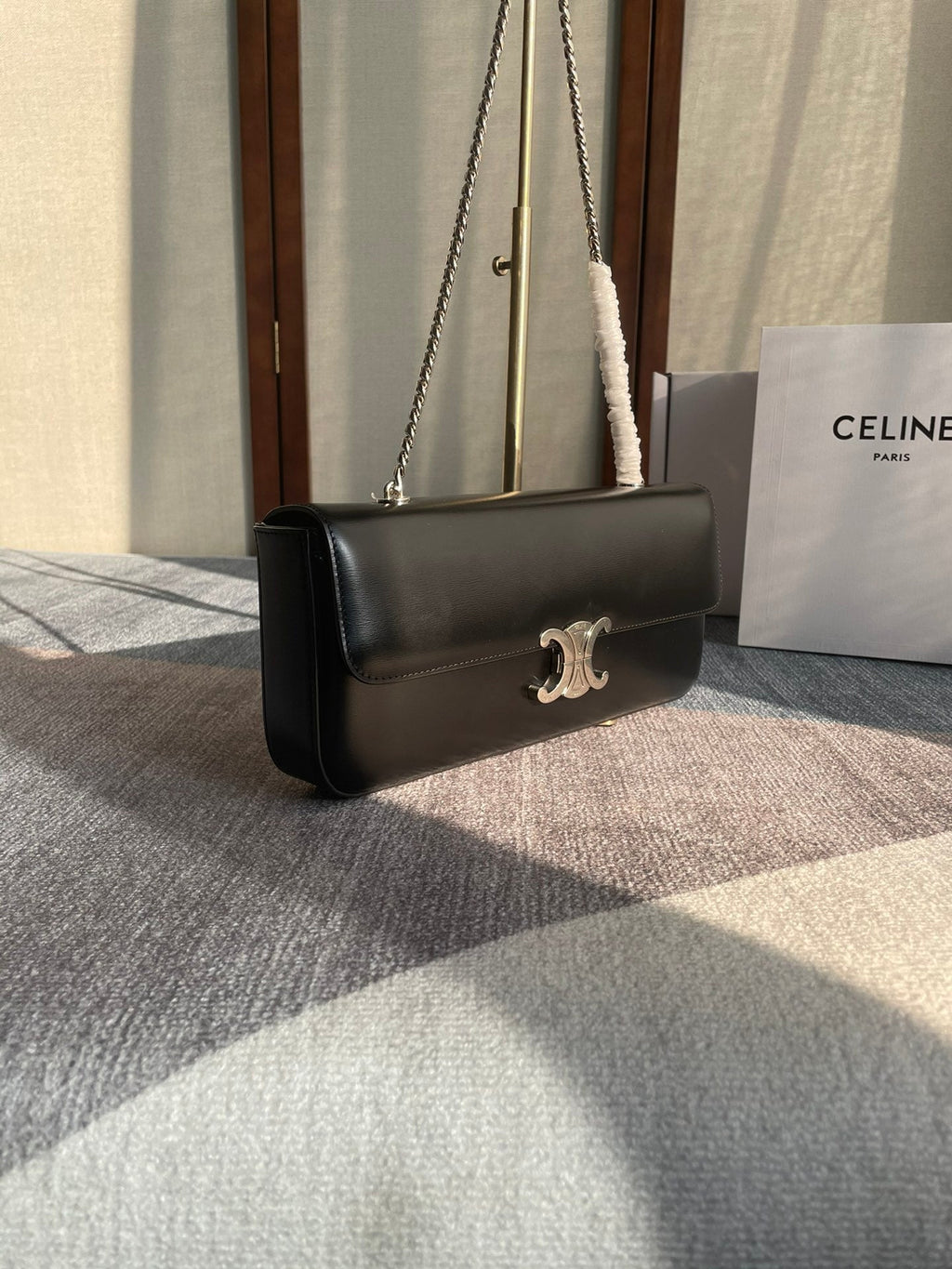 CELINE CHAIN SHOULDER BAG CLAUDE 33 IN BLACK CALFSKIN SILVER HARDWARE