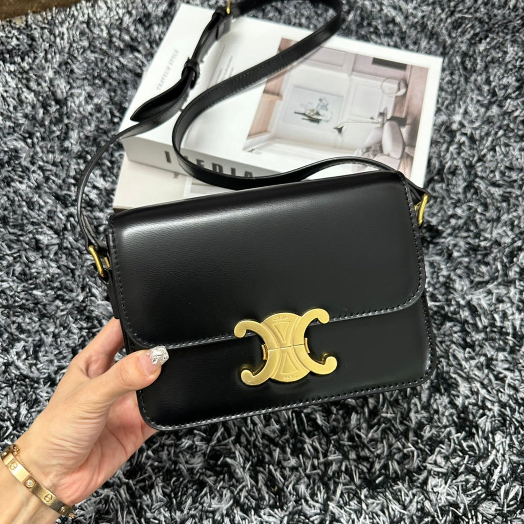 CELINE TRIOMPHE TEEN 18 BLACK COWHIDE LEATHER