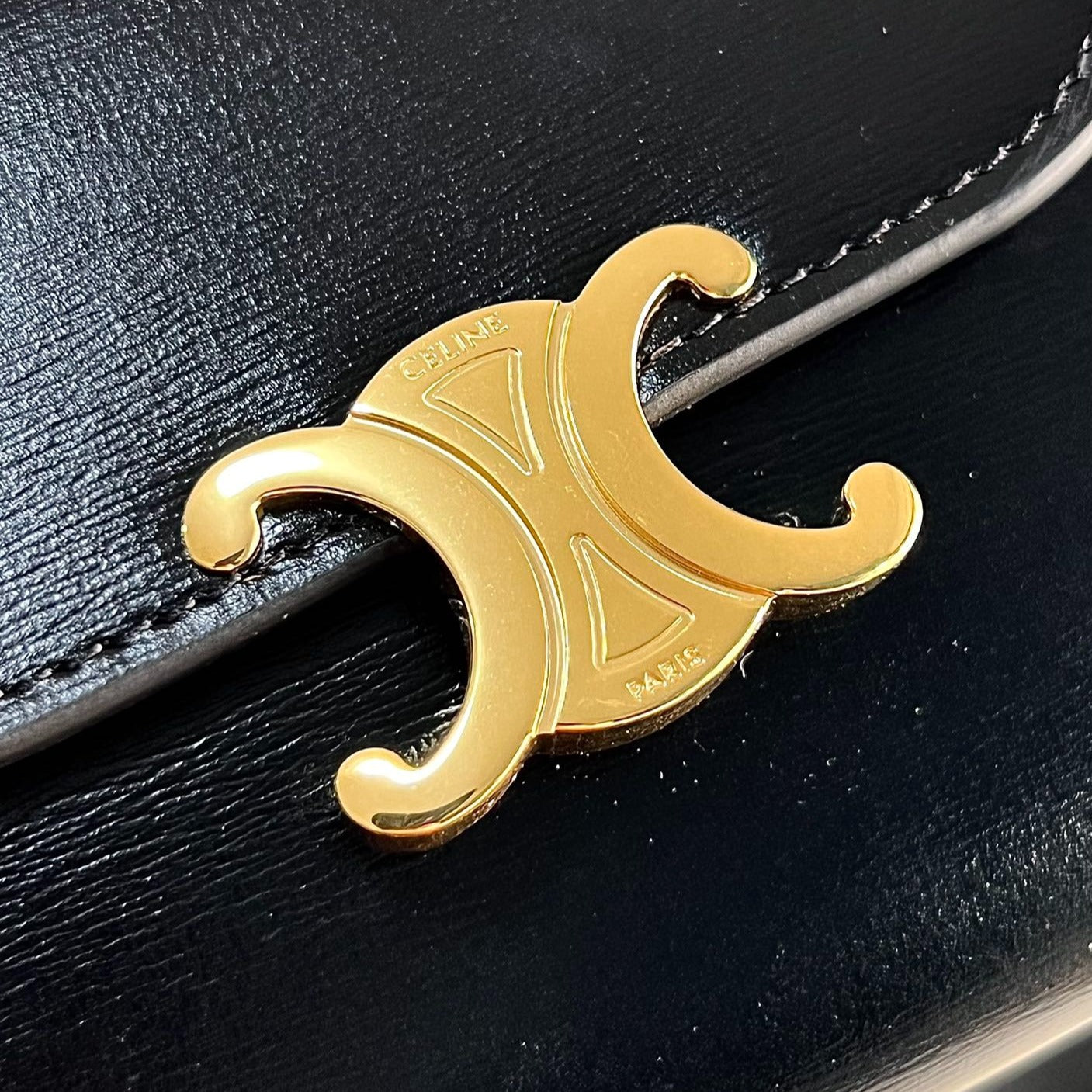 CELINE TRIOMPHE 10 CALFSKIN WALLET BLACK