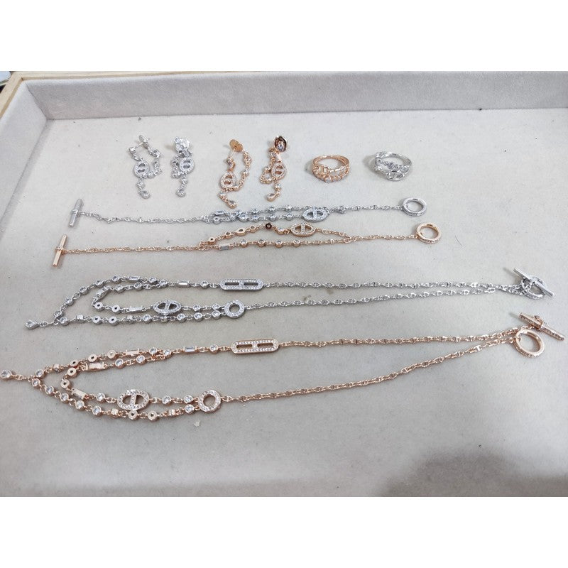 18K Hermes Chaine D'ancre Chaos Diamond Earrings