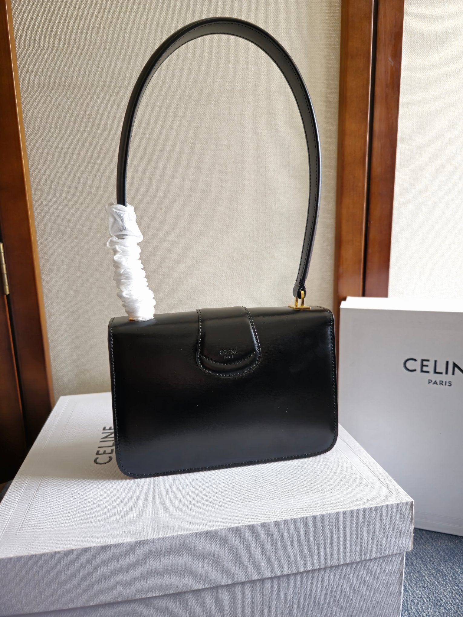 CELINE JOSEPHINE BAG 18.5 IN BLACK PATENT CALFSKIN
